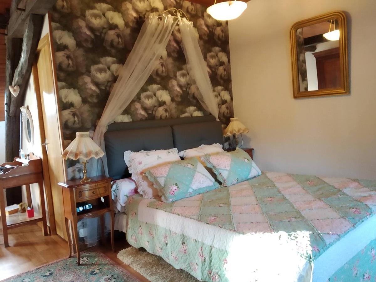 Bed & Breakfast La Longere Des Gillettes Bézenet